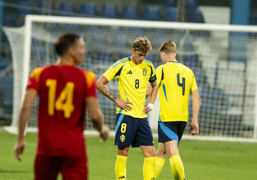 Lukas Björklund of Sweden looks dejected