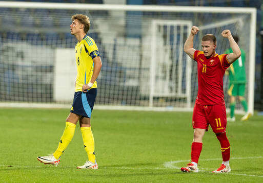 Lukas Björklund of Sweden looks dejected
