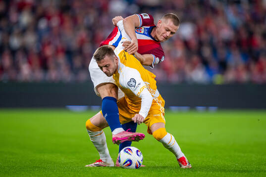 Julian Ryerson of Norway and Oleg Reabciuk of Moldova