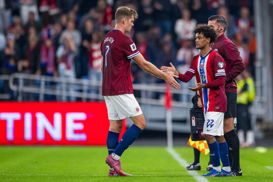Alexander Sørloth and Oscar Bobb of Norway