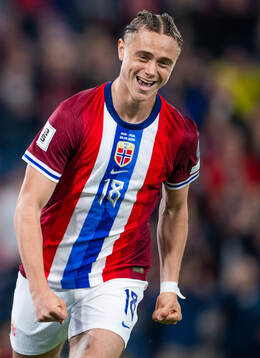Thelo Aasgaard of Norway celebrates