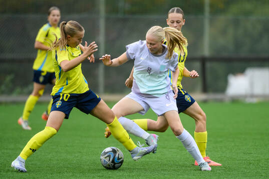 Sveriges Fanny Peterson och Norges Stine Ariell