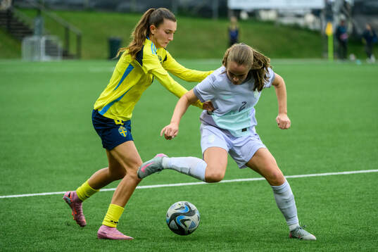 Sveriges Rona Krasniqi och Norges Erle Ødegaard Jonsson