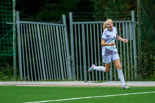 Norges Stine Ariell Klæbo-Solemdal jublar