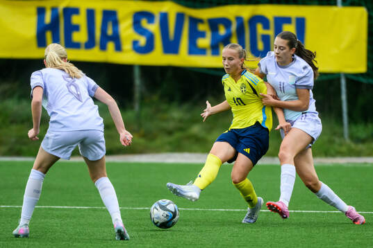Sveriges Fanny Peterson och Norges Maia Melgård