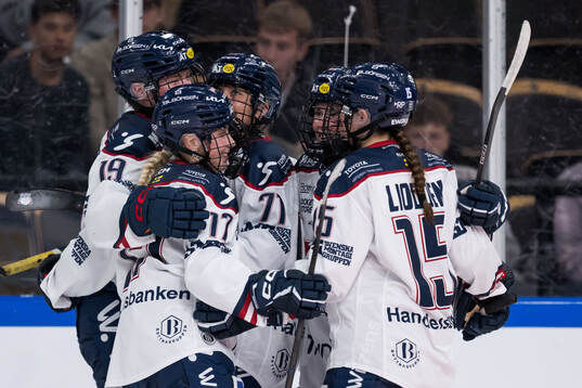 Linköpings Sara Hjalmarsson jublar