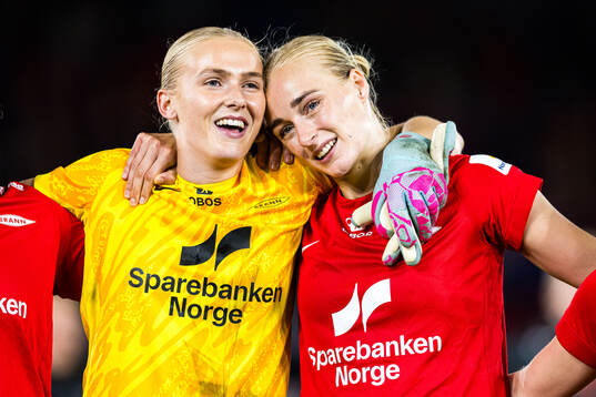 Selma Panengstuen and Mia Authen of Brann