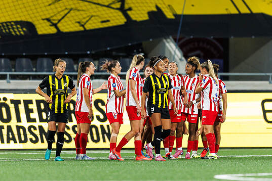 Aivi Luik and Felicia Schröder of Häcken look dejected