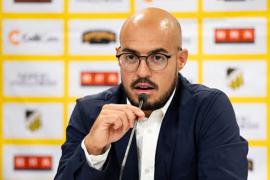 Head coach Martin Alba of Atletico Madrid