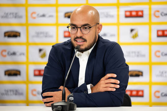 Head coach Martin Alba of Atletico Madrid