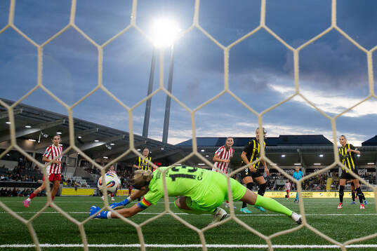 Goalkeeper Jennifer Falk of Häcken with a save