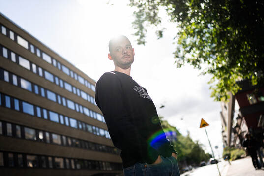 Häckens Amor Layouni