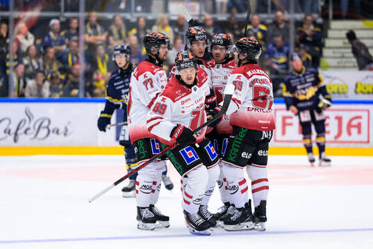 Örebros Patrik Karlkvist jublar