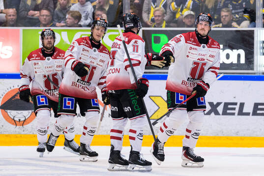 Örebros Patrik Karlkvist jublar