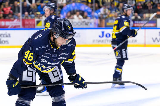 HV71s Joona Luoto deppar