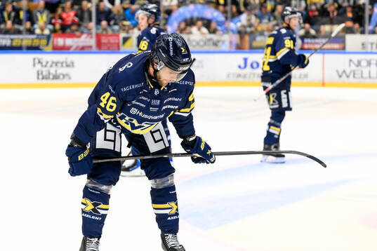 HV71s Joona Luoto deppar