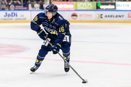 HV71s Linus Lindström