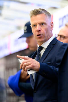 HV71s assisterande tränare Nicklas Rahm
