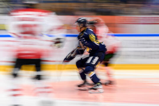 HV71s Jonathan Ang