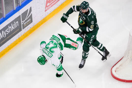 Rögles Josh Dickinson och Färjestads Radim Zohorna