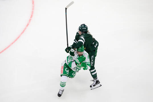 Färjestads Joakim Nygård och Rögles Mark Friedman