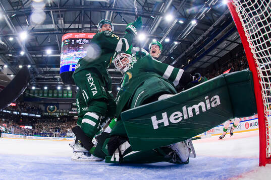 Rögles Fredrik Olofsson jublar