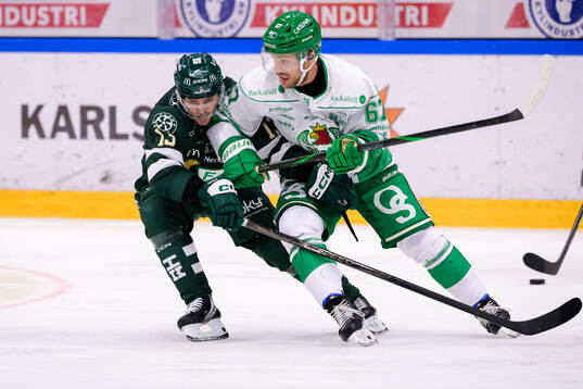Färjestads Joel Kellman och Rögles Leon Bristedt