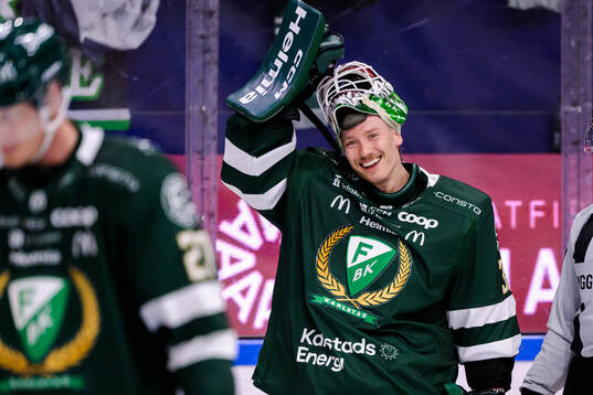 Färjestads målvakt Emil Larmi
