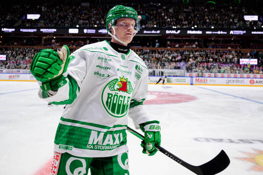 Rögles Anton Bengtsson jublar