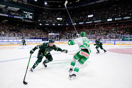 Färjestads Gabriel Carlsson och Rögles Felix Nilsson