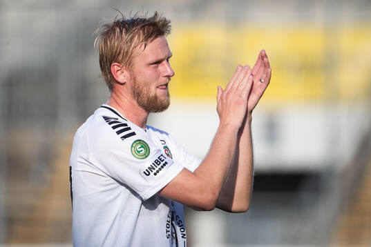 Örebros Karl Holmberg jublar