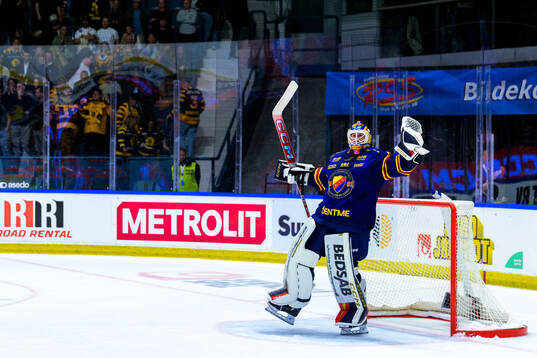 Djurgårdens målvakt Magnus Hellberg jublar