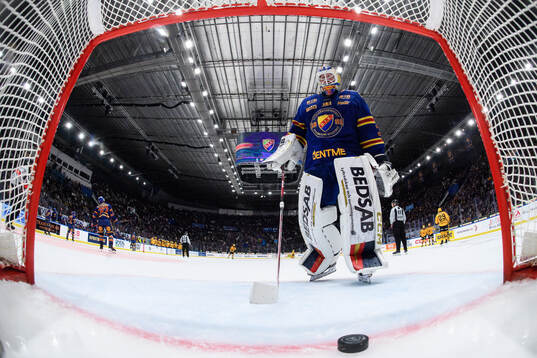 Djurgårdens målvakt Magnus Hellberg deppar