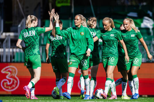 Hammarbys Alice Carlsson, Smilla Holmberg och Stina