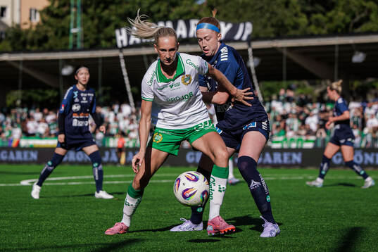Hammarbys Ellen Wangerheim och Linköpings Moira Kelley