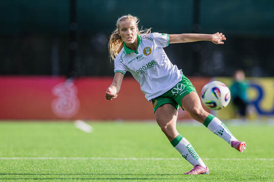 Hammarbys Smilla Holmbergunder fotbollsmatchen i