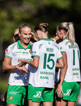 Hammarbys Stina Lennartsson och Sofia Reidy jublar