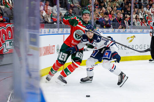 Frölundas Max Lindholm och Linköpings Jonathan Myrenberg