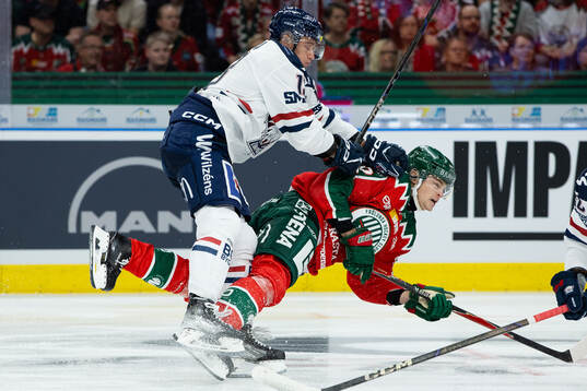Linköpings Jakub Vrana och Frölundas Filip Cederqvist