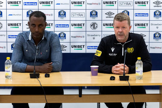 Degerfors tränare Henok Goitom  och Mjällbys tränare