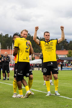 Mjällbys Alexander Johansson, Abdullah Iqbal och Jacob