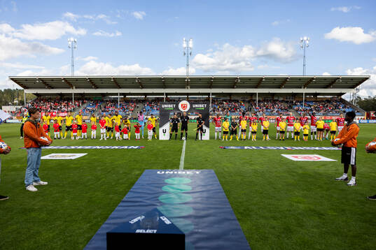 Mjällbys spelare och Degerfors spelare
