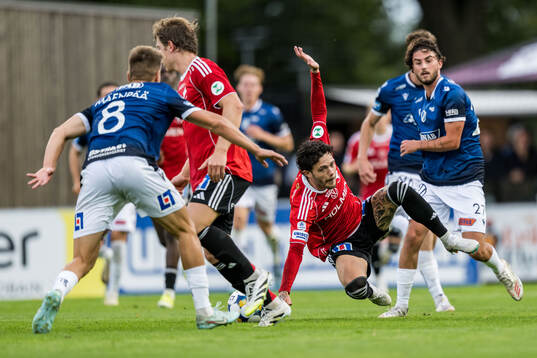 IFK Norrköpings David Moberg Karlsson och Halmstads Rocco