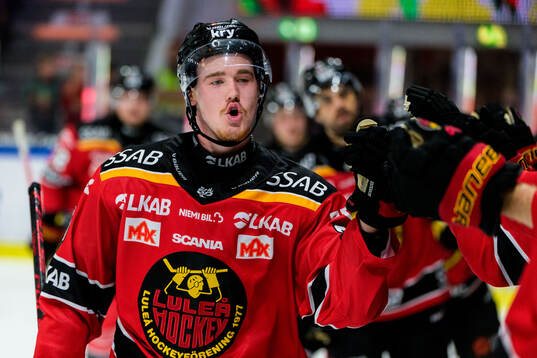 Luleås Filip Eriksson jublar