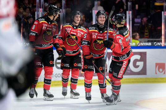 Luleås Filip Eriksson jublar