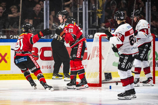 Luleås Filip Eriksson jublar