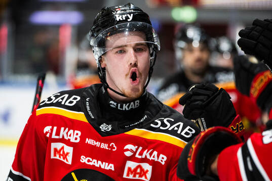 Luleås Filip Eriksson jublar