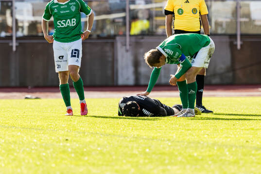 Brages målvakt Viktor Frodig har ont