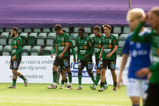 Varbergs Nuurdin Ali Mohudin jublar med lagkamrater