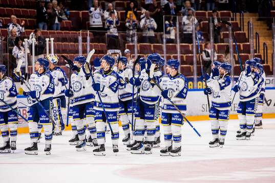 Leksands spelarna jublar